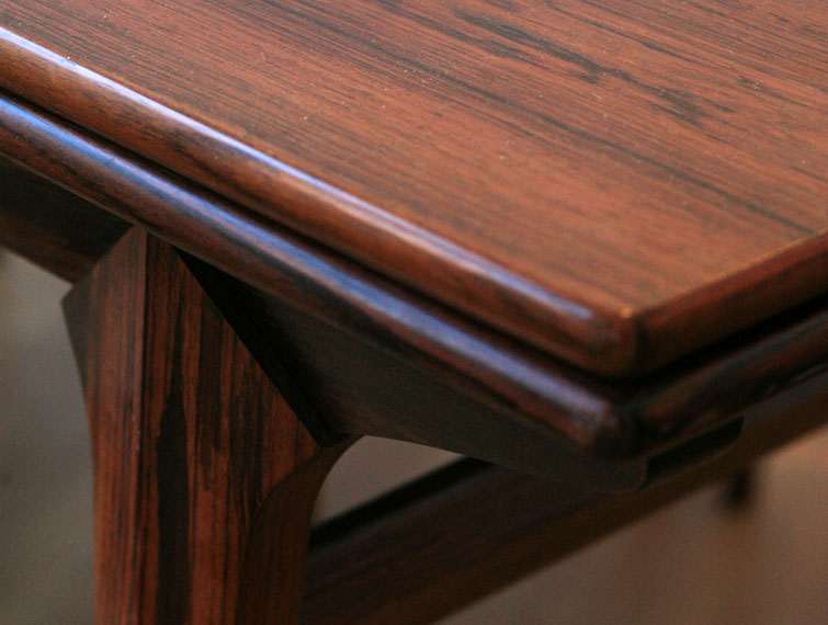 Rosewood dining table & chairs