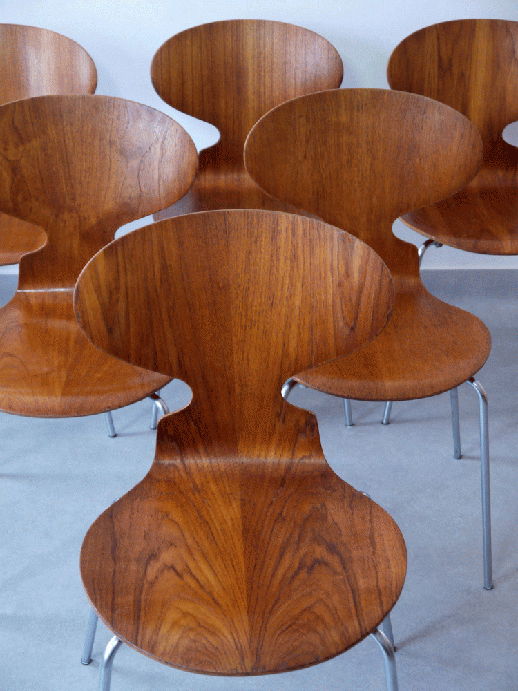 Arne Jacobsen – Set of Ant Chairs