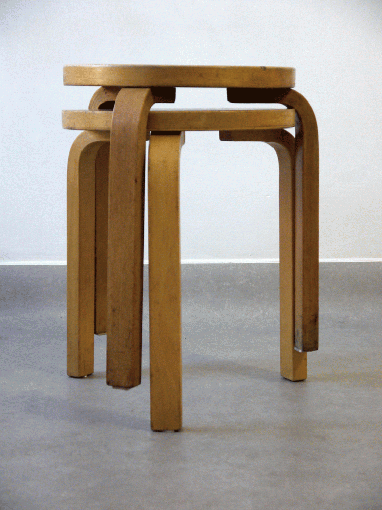 Alvar Aalto – Model Stools 60