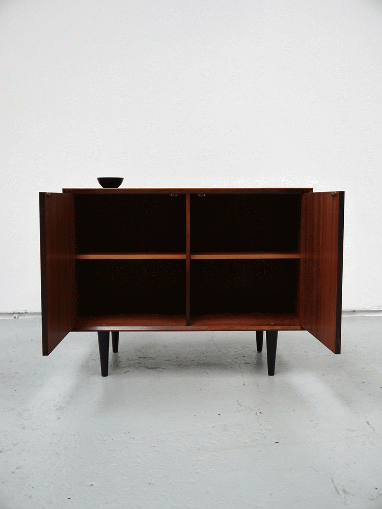 Brouer Denmark – Rosewood Cabinet