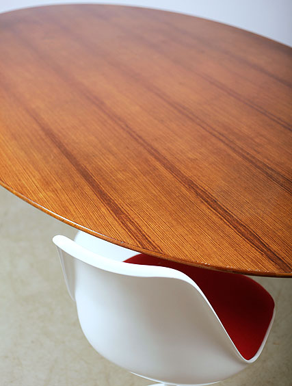 Eero Saarinen – Oval Teak Table